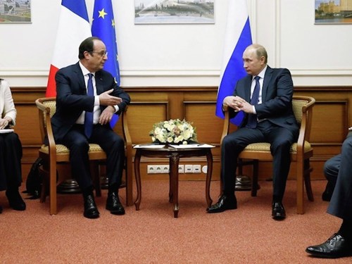 Президент Франции Франсуа Олланд неожиданно посетил Россию